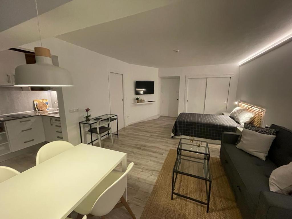 Apartamento C Y L Торремолинос Экстерьер фото