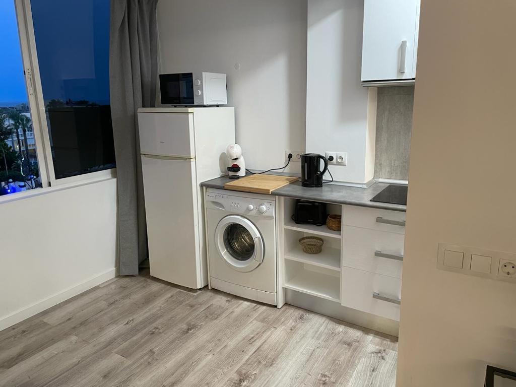Apartamento C Y L Торремолинос Экстерьер фото